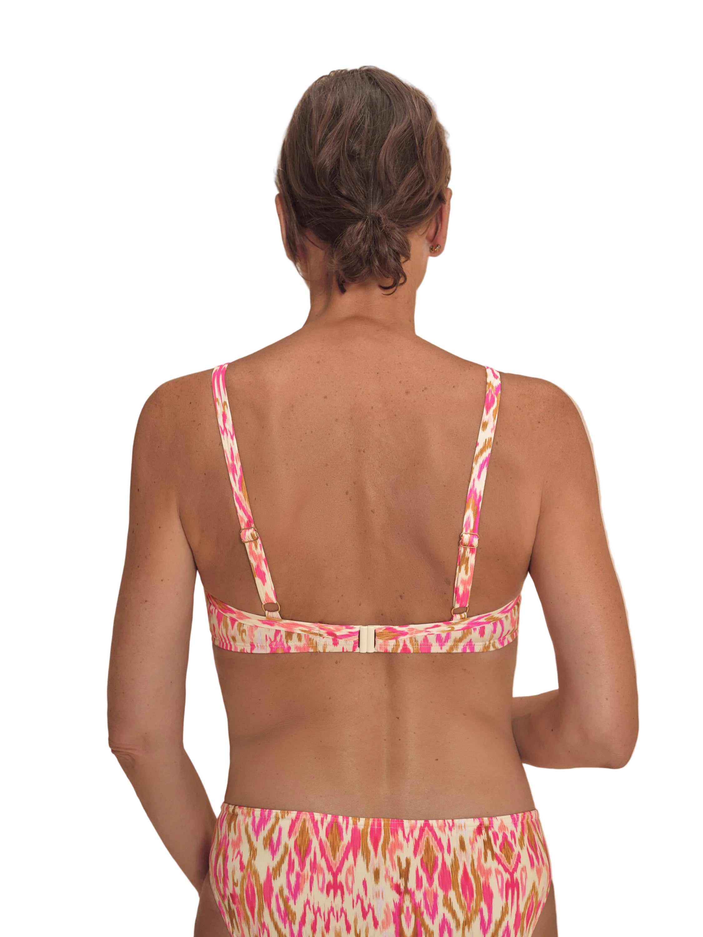 أعلى بيكيني أموينا إسترية