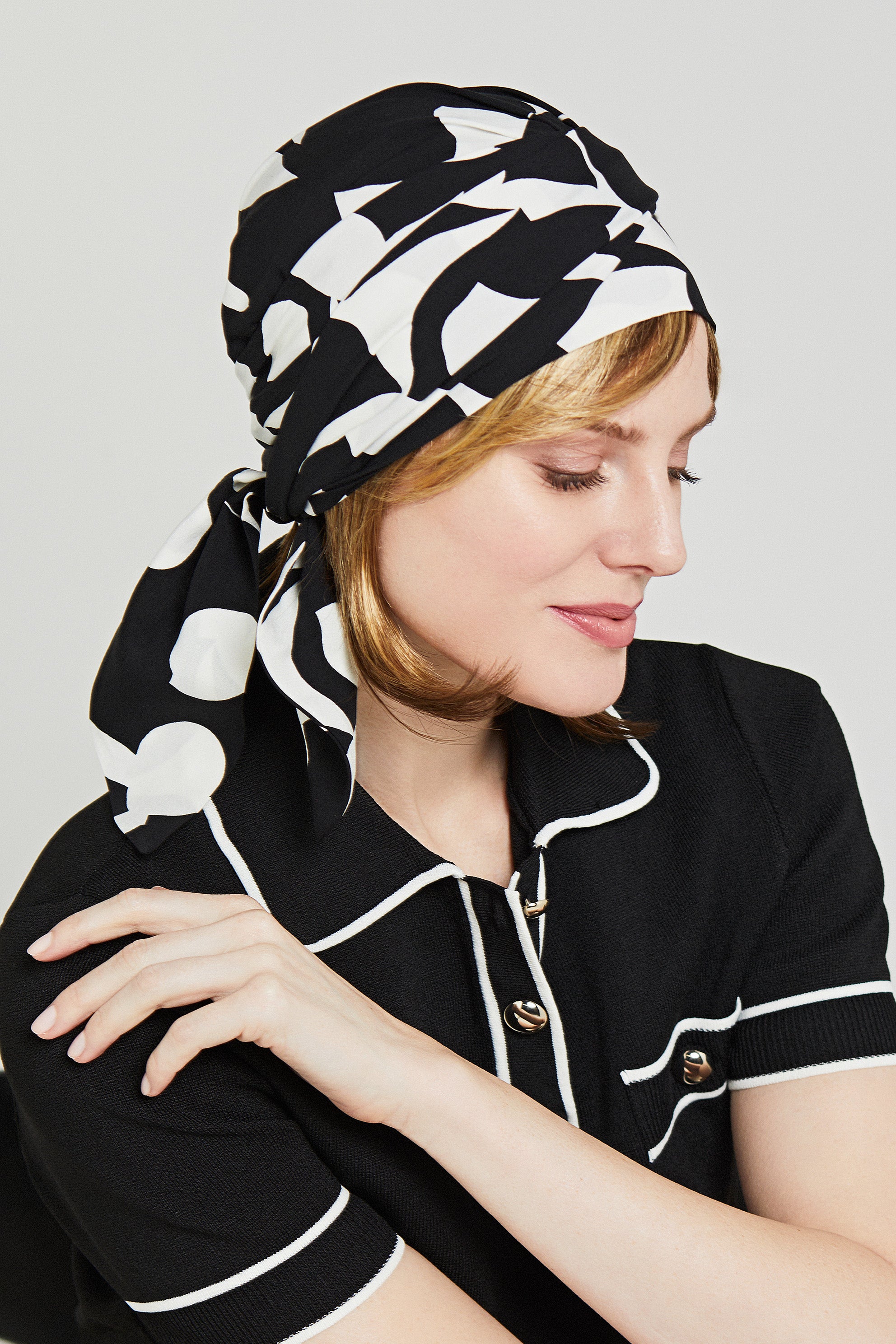 عصابة رأس كيمو جيزيلا ماير نولا