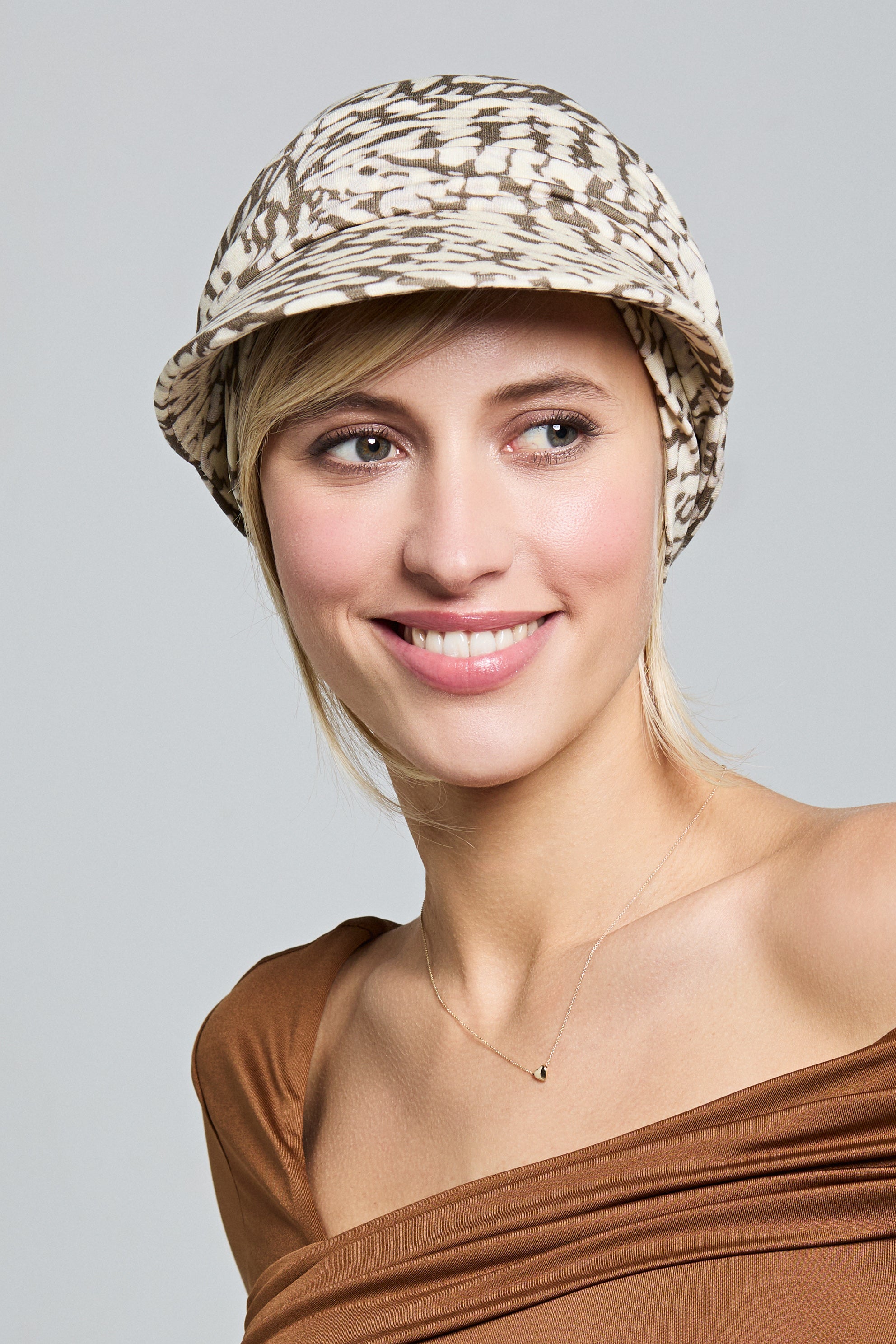 Gisela Mayer chemo cap Nele Sun